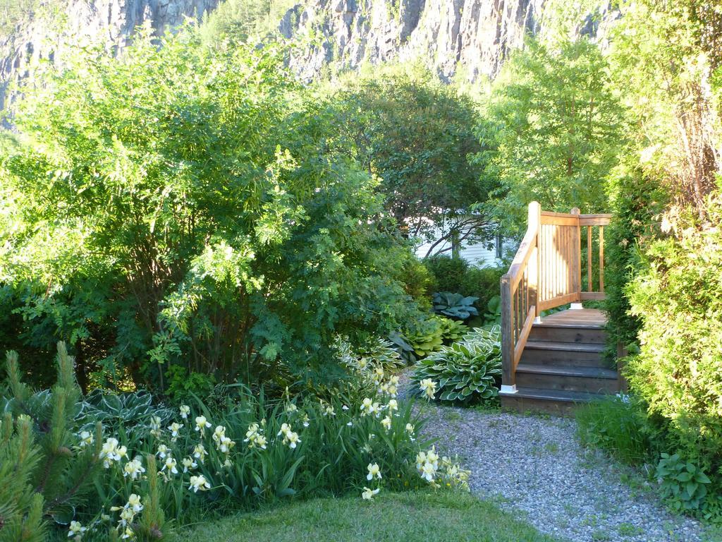 B&B Les Deux Pignons Petit-Saguenay 外观 照片