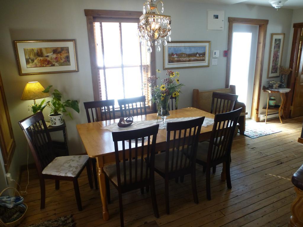 B&B Les Deux Pignons Petit-Saguenay 外观 照片