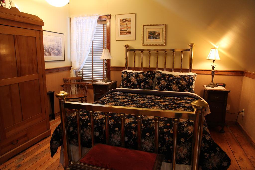 B&B Les Deux Pignons Petit-Saguenay 外观 照片