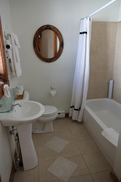 B&B Les Deux Pignons Petit-Saguenay 外观 照片