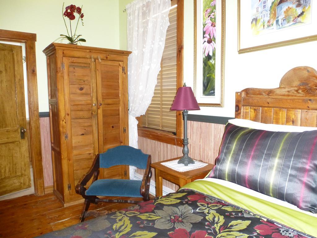 B&B Les Deux Pignons Petit-Saguenay 外观 照片