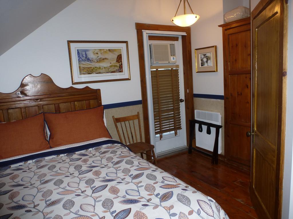 B&B Les Deux Pignons Petit-Saguenay 外观 照片