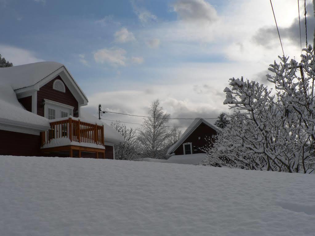 B&B Les Deux Pignons Petit-Saguenay 外观 照片